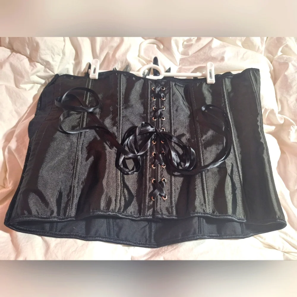 Womens Classic Corset Top Costume Hourglass Shape for Halloween - Picture 6 of 10